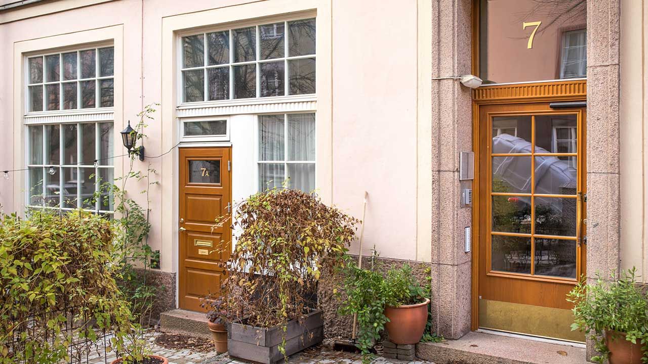 Ekstrands entréportar – skräddarsydd estetik som lyfter hela fastigheten