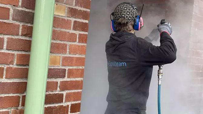 Professionell rengöring för en fräschare fastighet